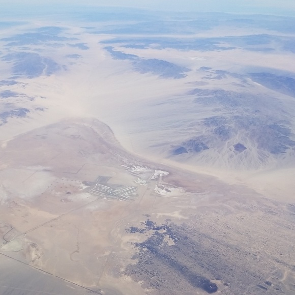 Meet your posher: selling clothes and shoes! - Picture 1 of 2